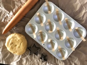 preparing-tray-for-tarts